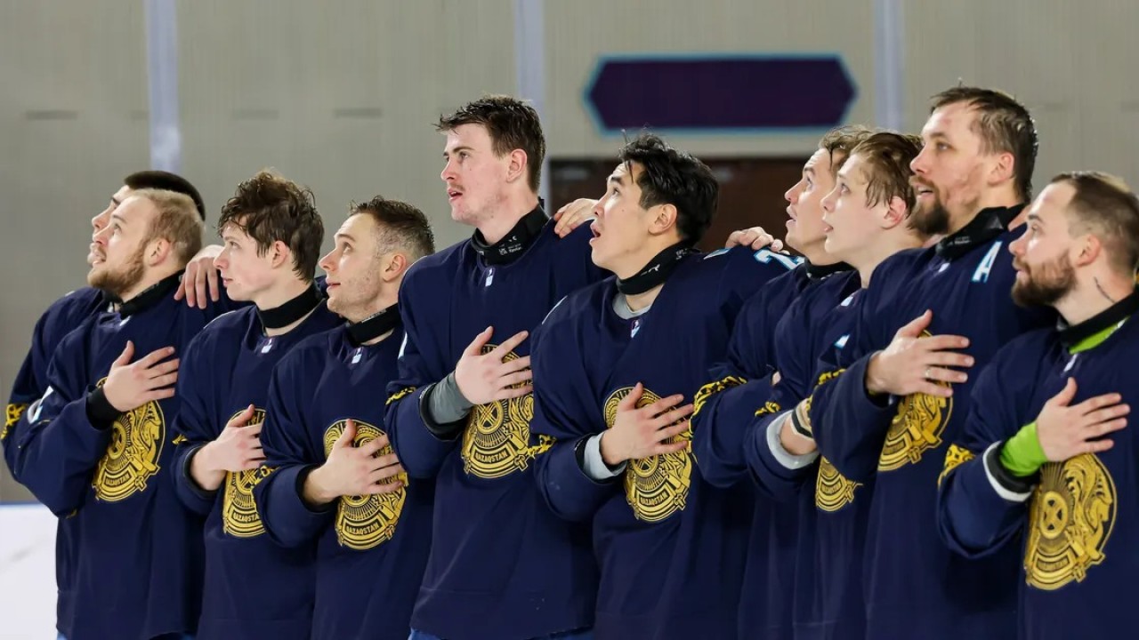 Казахстан защитил титул чемпиона ЧА по хоккею