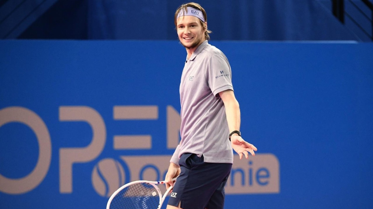 Бублик впервые выиграл грунтовый ивент серии ATP