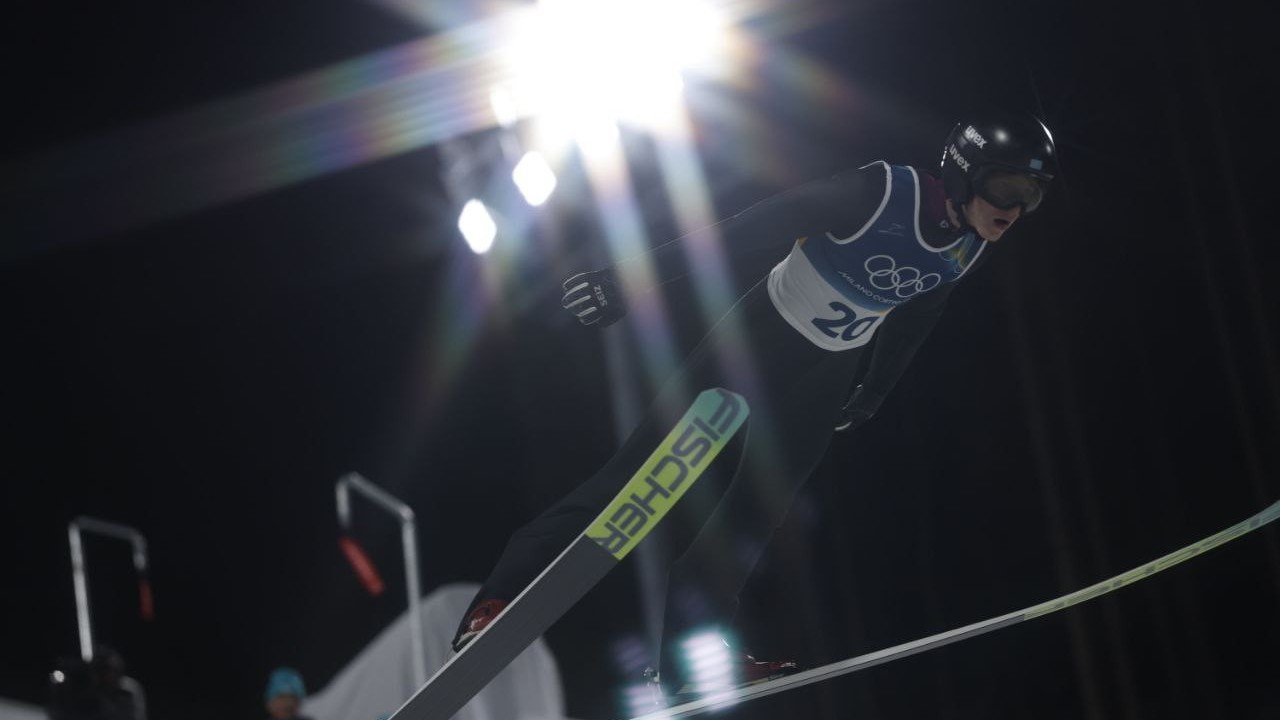 Летающий лыжник из Казахстана рассказал о шансах на медаль Игр