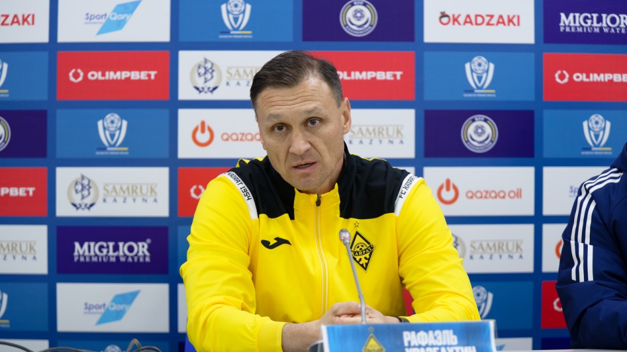 "Просто убиваем футбол" – Уразбахтин о качестве полей в КПЛ