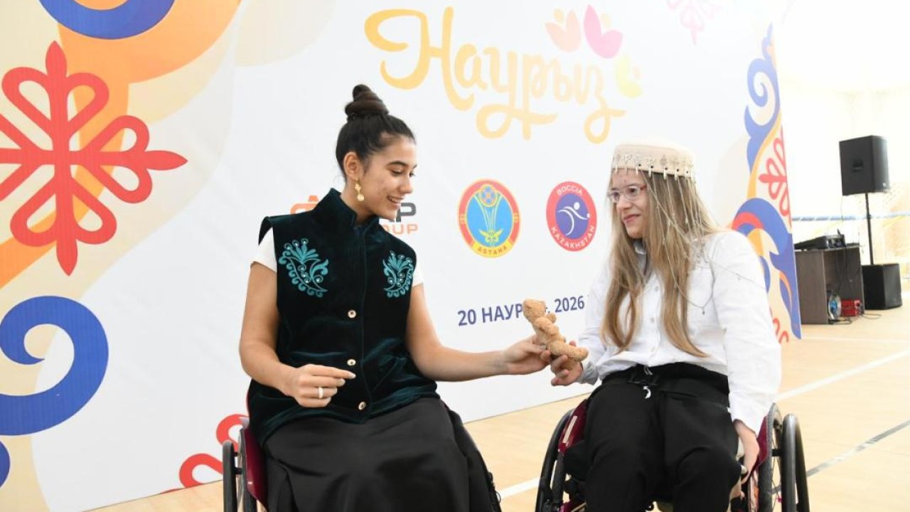 В столице провели инклюзивный турнир по национальной игре асық ату