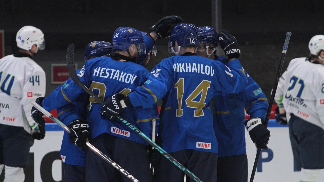 Казахстан обыграл хоккейную сборную из элитного дивизиона ЧМ