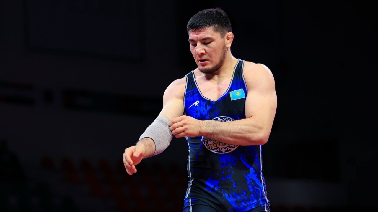 Қазақстандық үш балуан Азия чемпионатында қола жүлде үшін күреседі