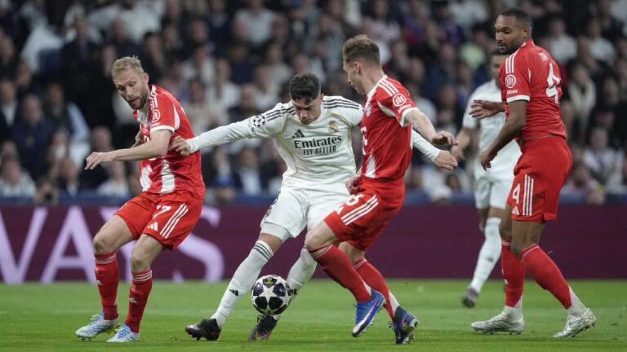 Мюнхендік триллер: Керемет камбэк жасаған «Бавария» Чемпиондар лигасының жартылай финалына шықты