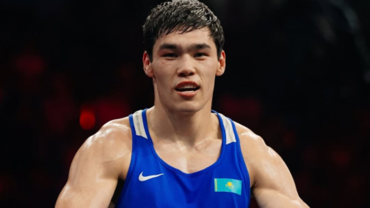 Аккалыков уверенно стартовал на топ-турнире от World Boxing